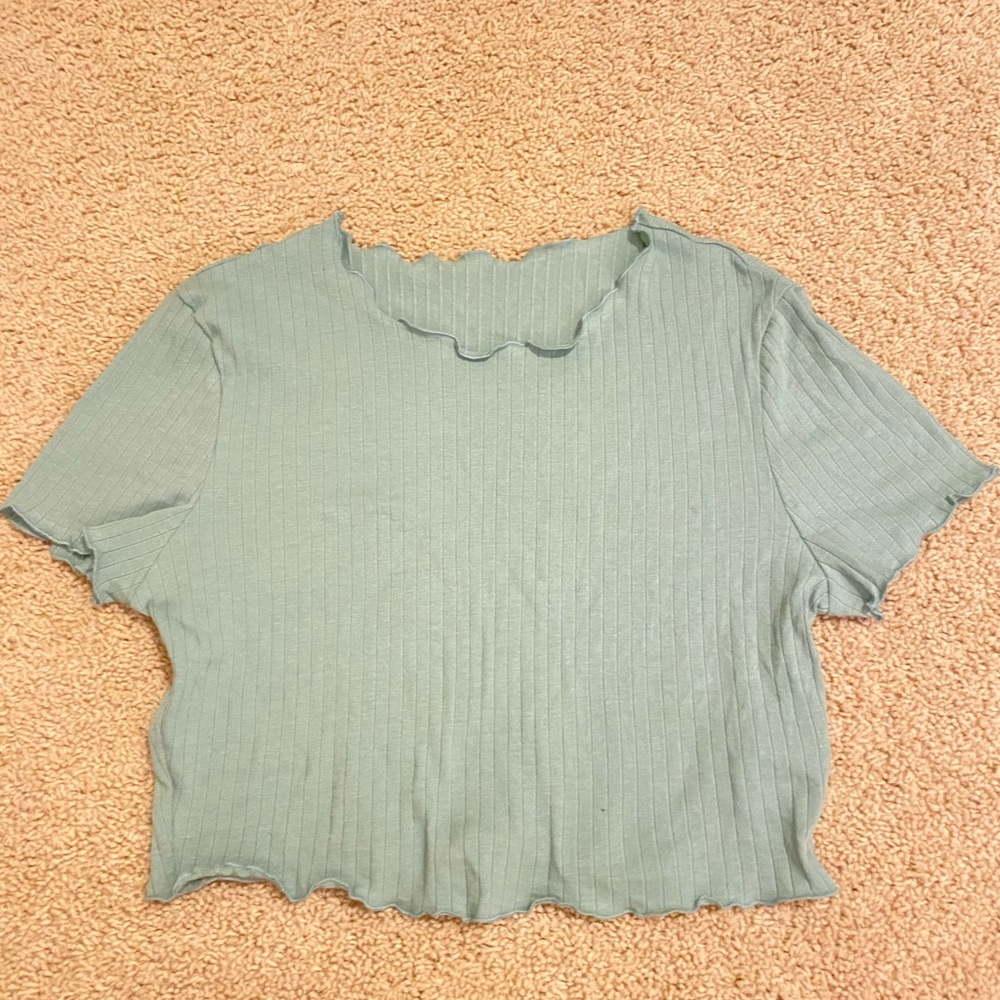 Light green lettuce trim crop top